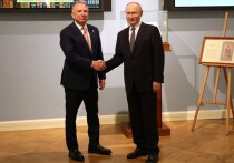 Агентство Reuters передало сообщение, что спецпосланник президента США Стив Уиткофф, который сейчас в Санкт-Петербурге проводит переговоры с президентом России Владимиром Путиным, советовал Дональду Трампу признать российский статус ДНР, ЛНР, Запорожской и Херсонской областей