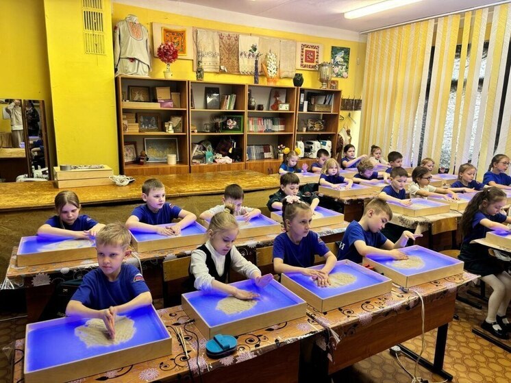 Школы и детсады Хабаровска отметили День космонавтики