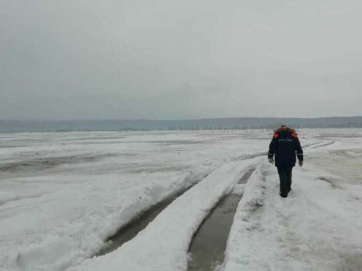 Бойцы МЧС напомнили жителям Хабаровского края о безопасности на льду