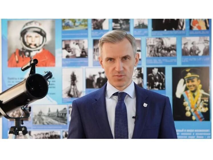 Василий Анохин поздравил смолян с Днем космонавтики