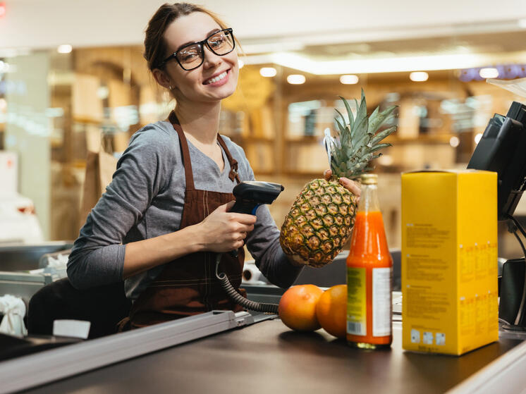 Как продавцы супермаркетов нагло обманывают: раскрываем 5 трюков, с помощью которых они нагревают покупателей на деньги