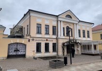 В Туле арендатор исторического дома номер 14 по улице Металлистов демонтировал часть уродливой вытяжки после публикации "МК в Туле" и последовавшей за ней реакцией инспекции Тульской области по охране памятников культурного наследия