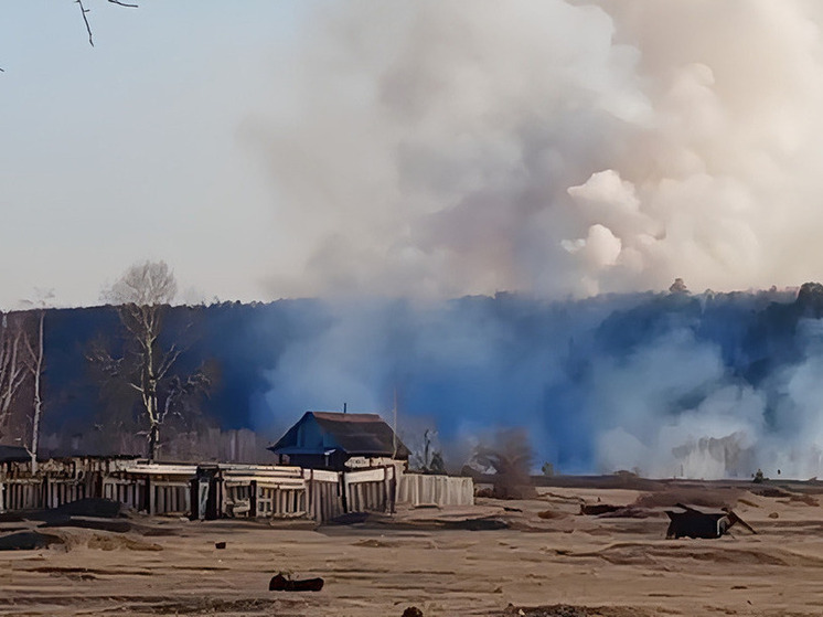 Лесной пожар вспыхнул из-за людей рядом с Усть-Карском в Забайкалье