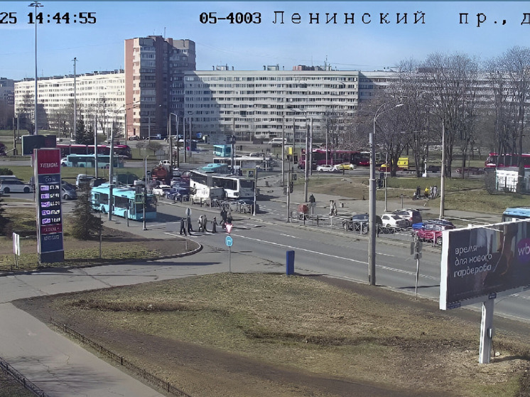 В Петербурге из-за ДТП на проспекте Стачек изменено движение трамваев