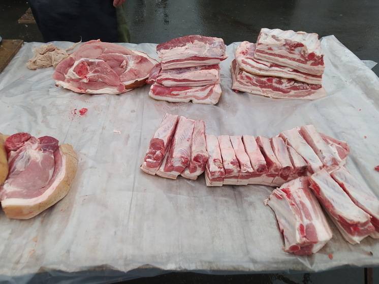 Саратовская лаборатория обнаружила сальмонеллу в мясе и полуфабрикатах