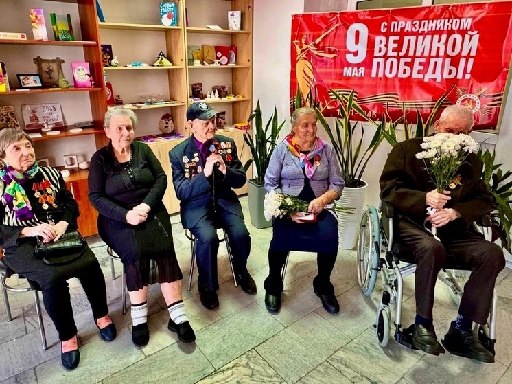 В Смоленске в геронтологическом центре «Вишенки» прошло трогательное мероприятие, посвященное 80-летию Великой Победы