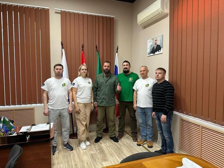 Чувашия помогает Бердянскому округу: тепло детских писем и саженцы добра