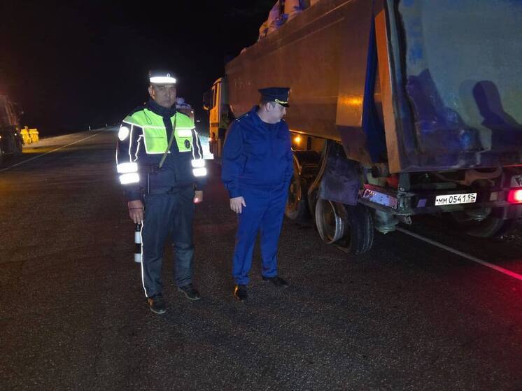 В ДТП с фурой на трассе Астрахань – Махачкала погибли 3 человека