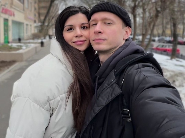 Алиана Устиненко объяснила, почему не вышла замуж за отца своих дочек