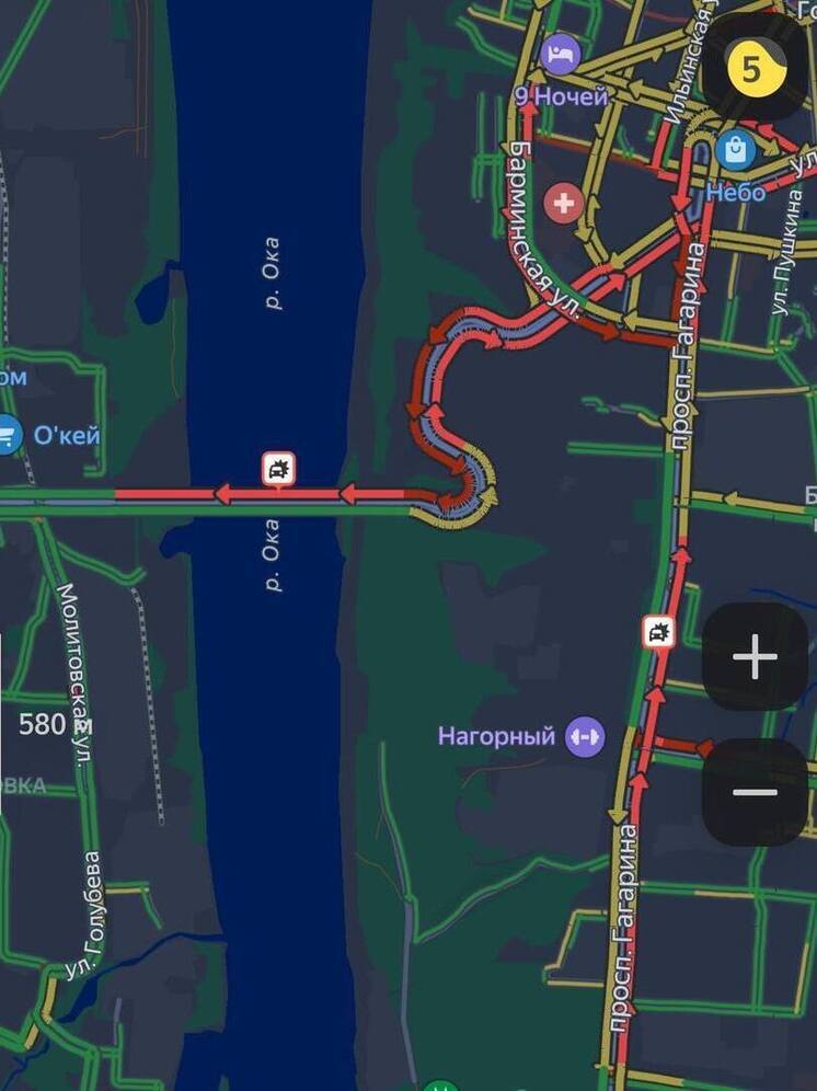 Нижегородцы встали в огромную пробку после аварии на мосту