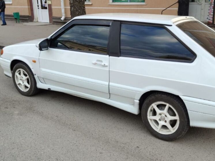 Калужанку взяли под арест за чрезмерную тонировку