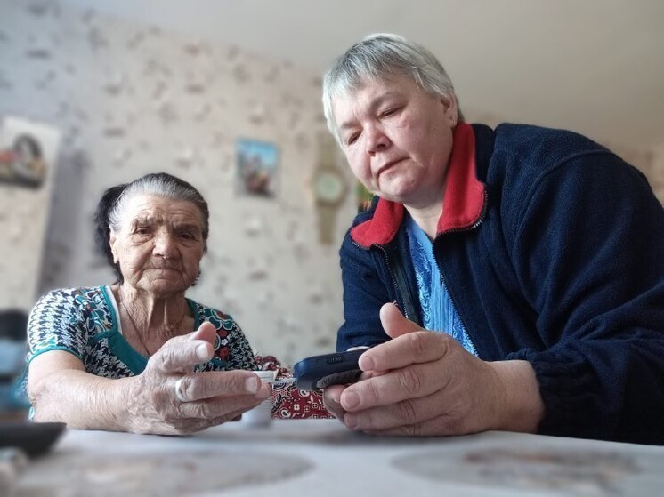 Пенсионерам в Чебоксарах помогают добровольцы акции «Не забудь больного»