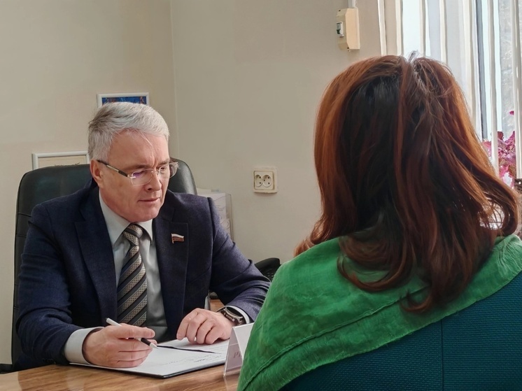 В Краснодаре депутат Госдумы Эдуард Кузнецов провёл личный приём жителей