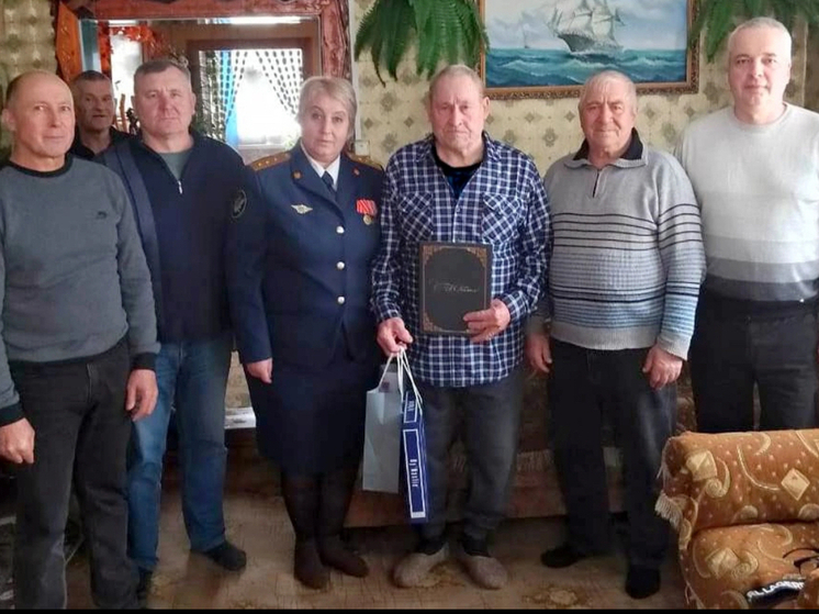 Ветерану УФСИН Смоленской области вручена юбилейная медаль «80 лет Победы в Великой Отечественной войне»