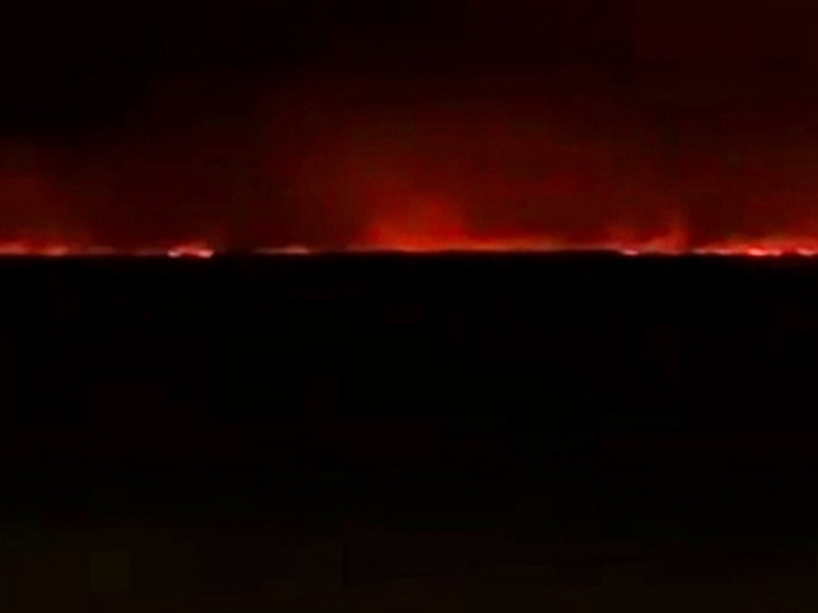 Между Орском и Новотроицком горит степь