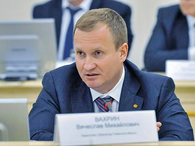 Обвиняемый во взятке замглавы Тюменской области Вахрин подписал контракт с МО РФ
