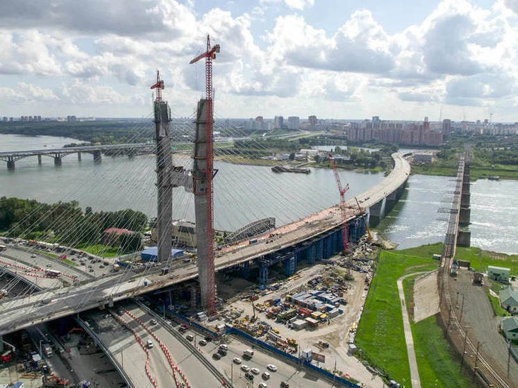 В Новосибирске изменили схему движения на площади Будагова из-за строительства моста
