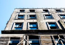 На улице Львовской в Красноярске вскоре стартует снос 18-го дома, признанного аварийным