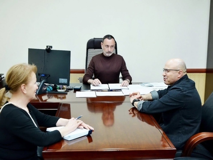 Виктор Тепляков провел прием граждан в Сочи