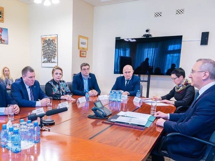 Калужский губернатор провёл встречу с лидерами фракций