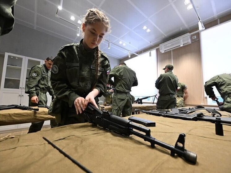 За первый год работы отделения Центра «Воин» в ДНР обучение прошли 865 курсантов