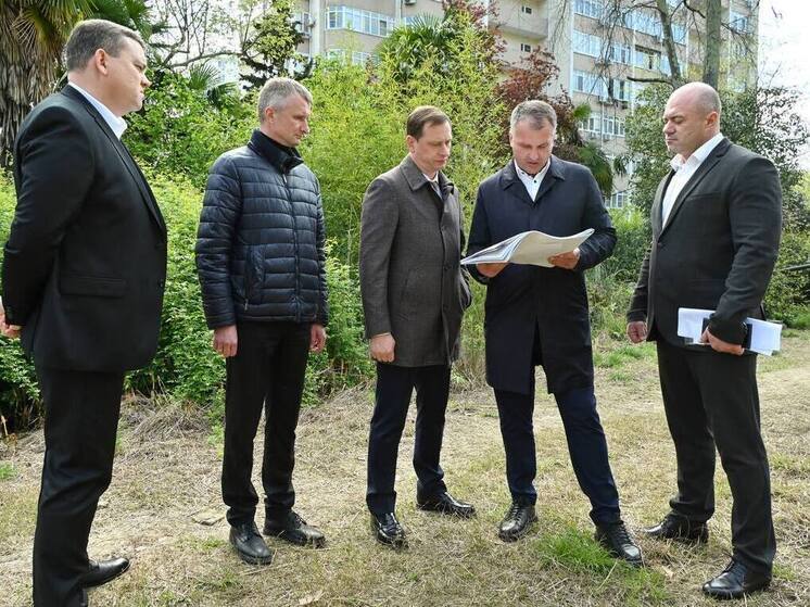 В Сочи продолжается строительство новых домов для переселения из аварийного жилья