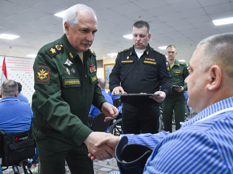 Военнослужащие - участники СВО после ранения прошли реабилитацию и переподготовку