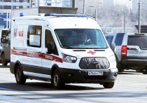 Ученица школы в Новой Москве 15 апреля выпала из окна, желая привлечь к себе внимание понравившегося семиклассника и подруг