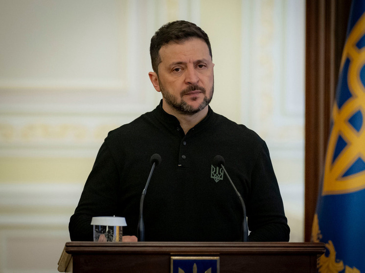 Economist: монополия власти Зеленского подрывает эффективность Украины и ВСУ