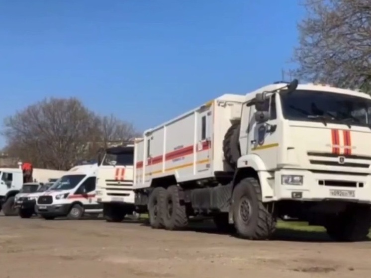 Сводный отряд пиротехников МЧС России продолжает работу в ДНР и ЛНР