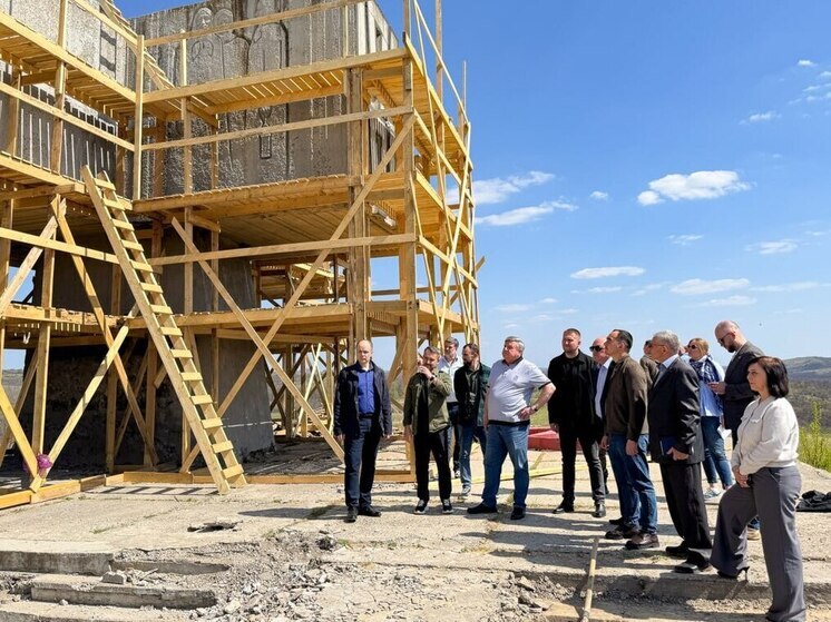 В ЛНР в Краснолучском округе реконструируют мемориальный комплекс «Миус-фронт»