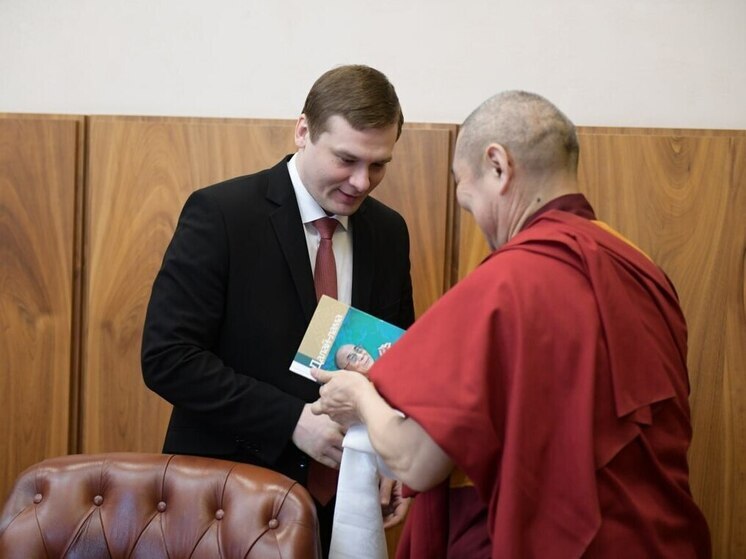 Коновалов поддержал строительство буддийского храма в Хакасии