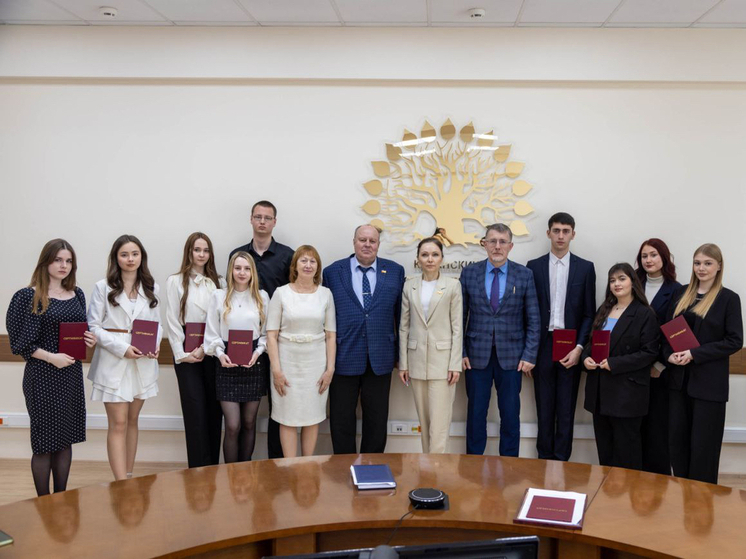 Студенты КубГУ прошли стажировку в Общественной палате Краснодара