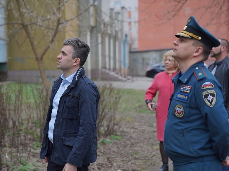 При разминировании обломков БПЛА в Шуе ударной волной повреждены окна в ЦРБ
