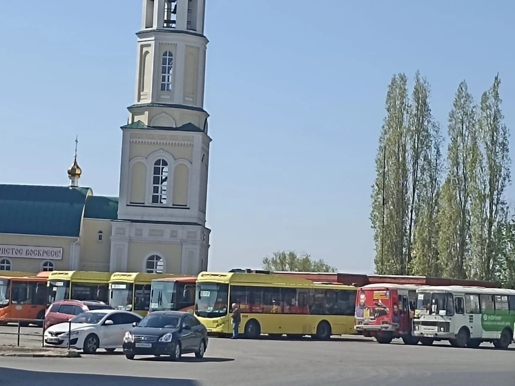 В Оренбурге на дачных автобусах подрожает проезд