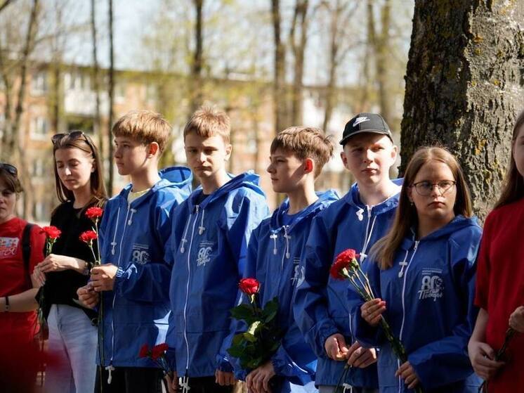 Траурный митинг в память о жертвах геноцида советского народа прошел в Пскове