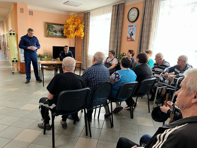 Мосальским пенсионерам рассказали, как не стать жертвой мошенников