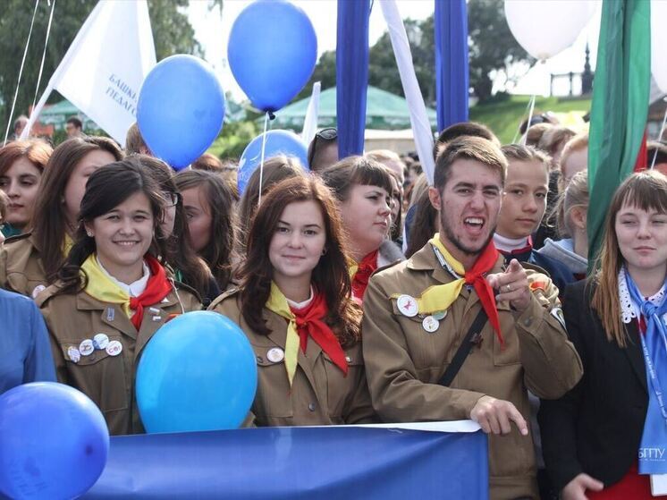 В дендропарке Уфы провели молодежный субботник