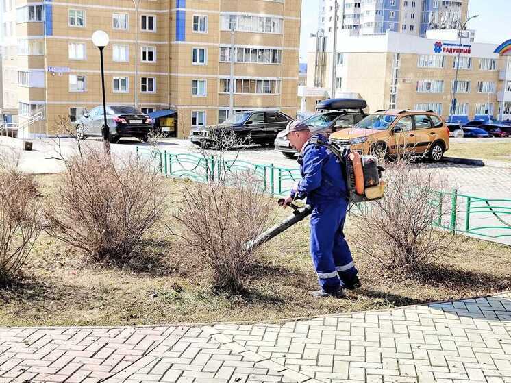 Чувашия выходит на субботники: улицы и дворы становятся чище
