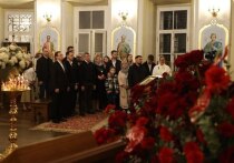 В ночь празднования Пасхи губернатор Вологодской области Георгий Филимонов присутствовал на богослужении в Воскресенском кафедральном соборе