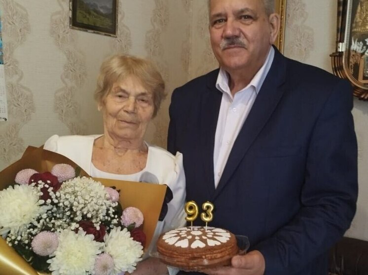 В Александровском районе с 93-летием поздравили единственную участницу ВОВ