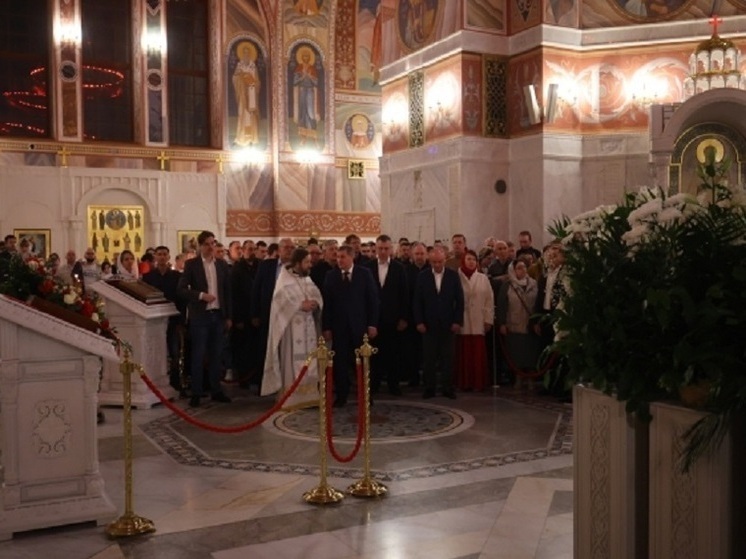 Губернатор Бочаров поздравил волгоградцев со Светлым Христовым Воскресением