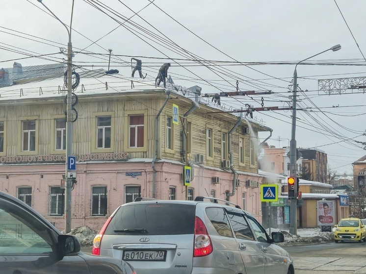 В Томске усилили проверки кровель и дворов