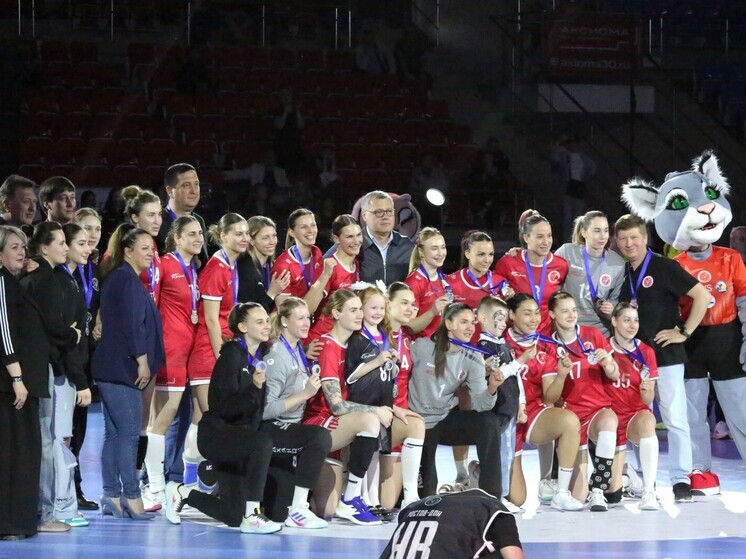 «Астраханочка» завоевала серебро Кубка России по гандболу 2024/25