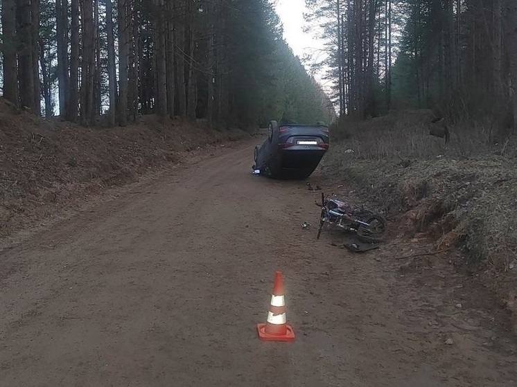 Водитель питбайка без прав и шлема попал в больницу после ДТП в Череповецком районе