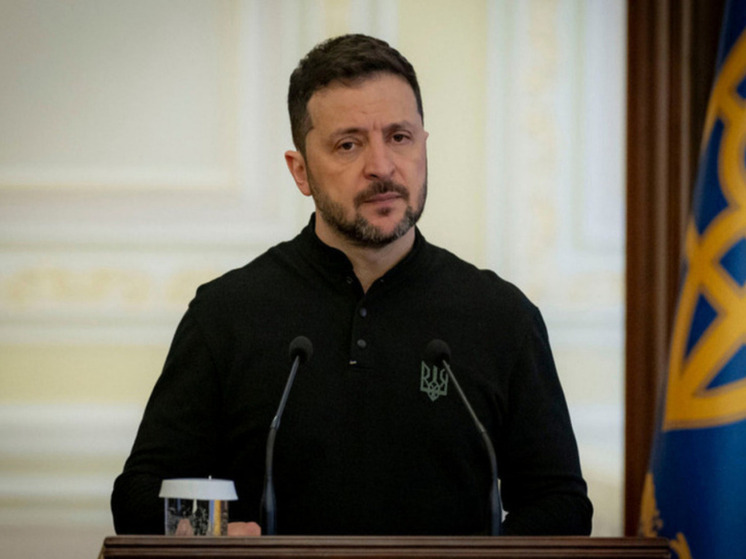 Политолог Живов: Зеленский не в полной мере управляет ВСУ