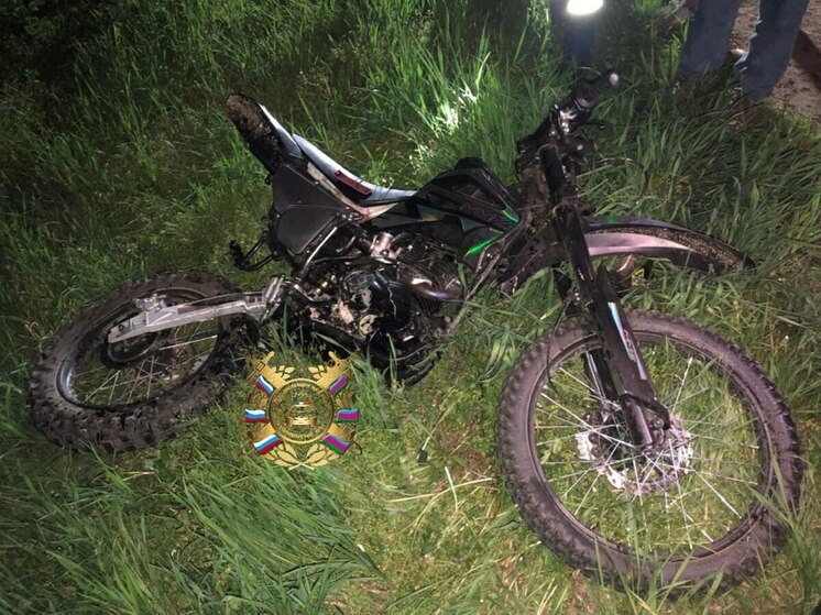На трассе в Кавказском районе погиб 19-летний водитель питбайка