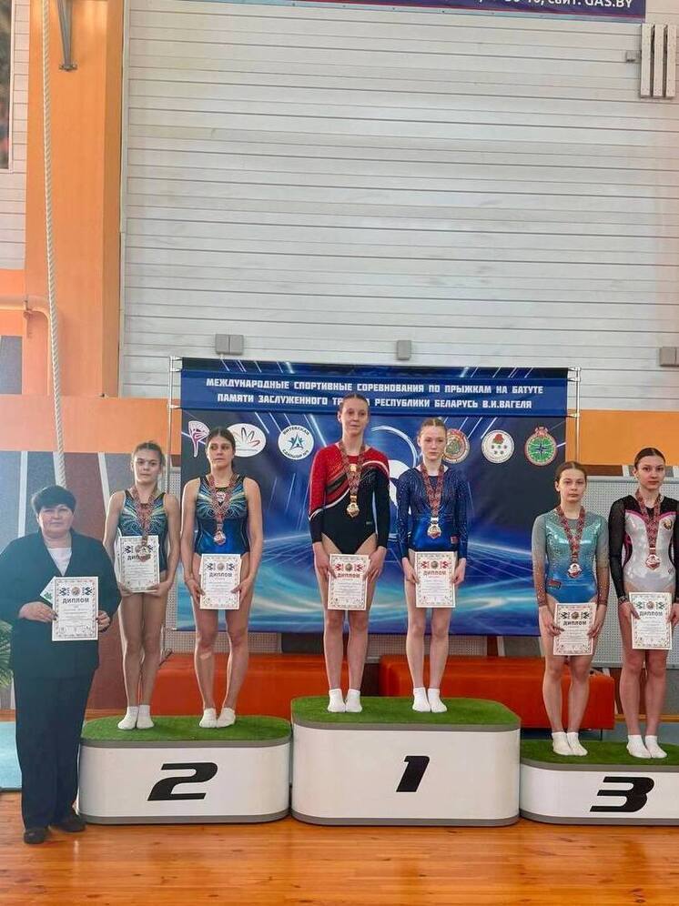 Спортсменка из Нового Уренгоя взяла серебро международного турнира по прыжкам на батуте