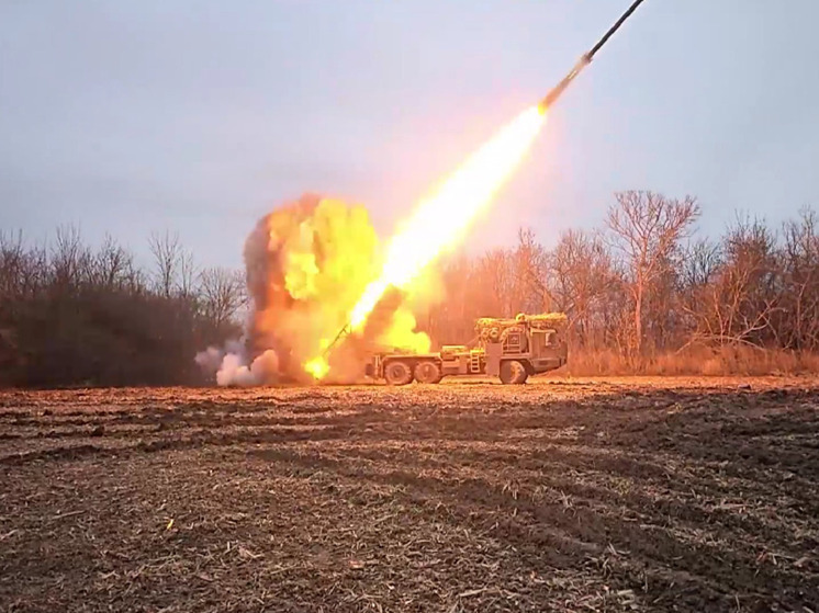 Вооруженные силы Украины, пытаясь усилить группировку своих войск в Сумской области, перебросили на это направление более сотни боевиков