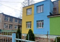 Депутат Законодательного собрания Ульяновской области Владир Ожогин, который ранее принимал участие в СВО, сообщил в своем Телеграм-канале, что добился перекраски корпуса детского сада №91 в Ульяновске, имевшего "жовто-блакитные цвета"
